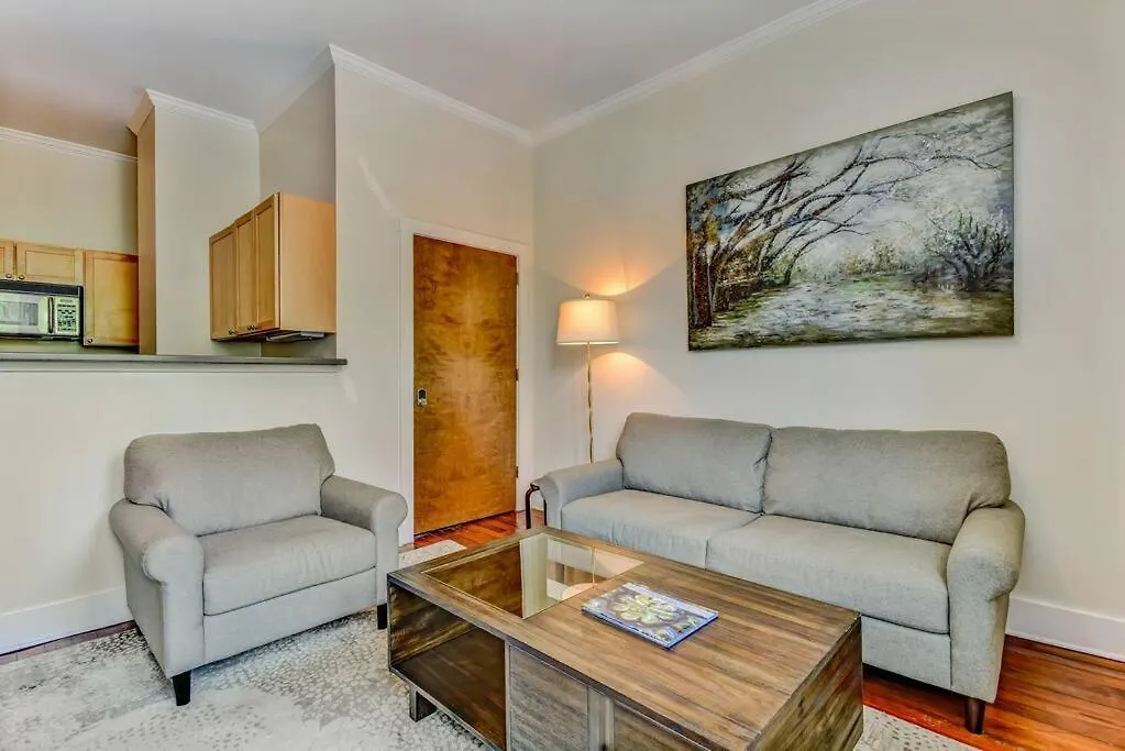 דירה סוואנה Loft Steps From City Hall And River Street ארצות הברית